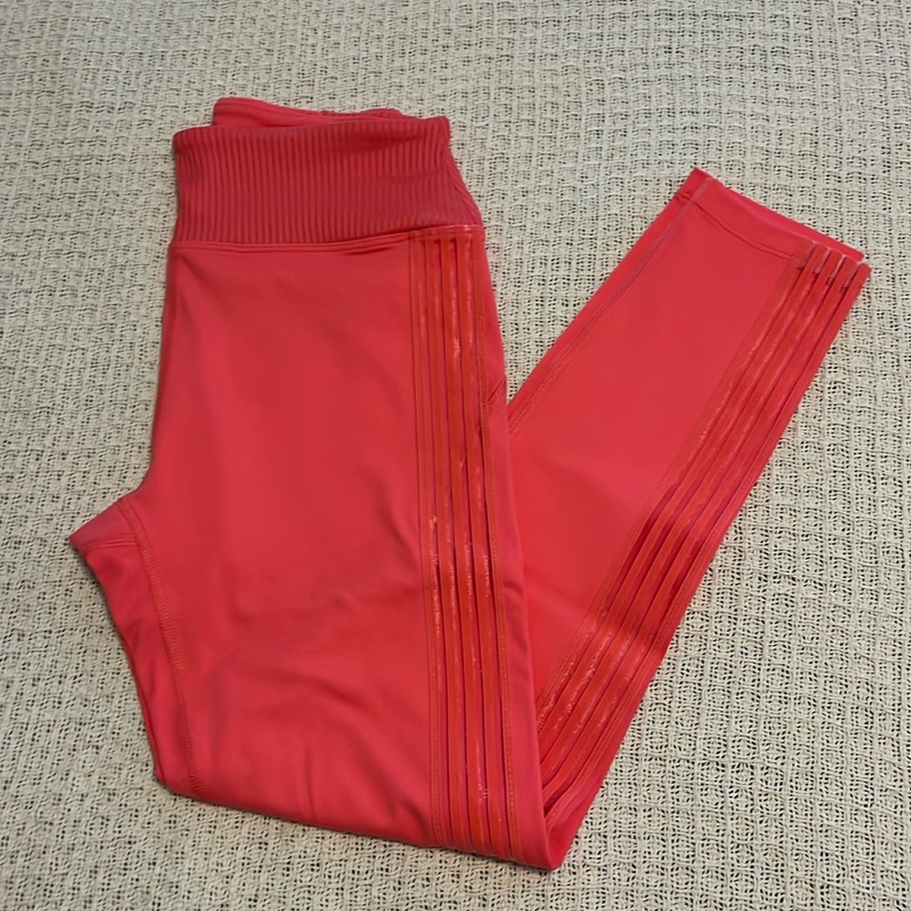 Pink victorias secret ultimate leggings.
